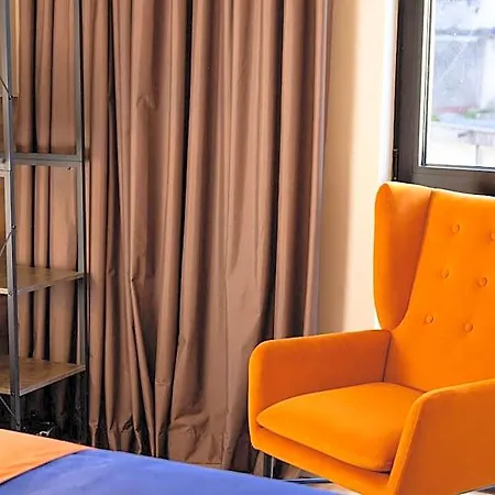 Conde13 - Comfort With Balcony 酒店 4*
